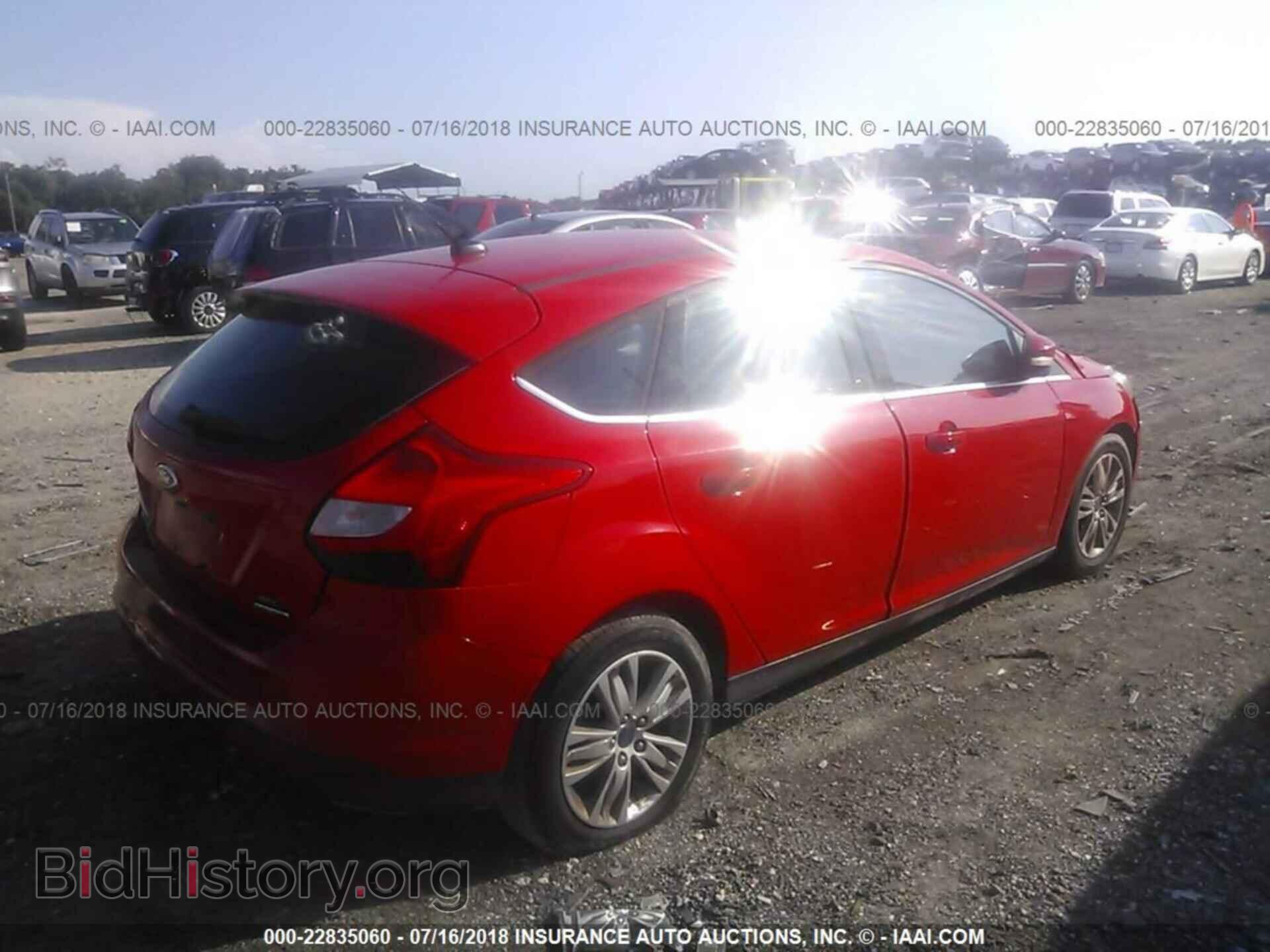 2012 Ford Focus - VIN: 1FAHP3M22CL405023 - Photo 4