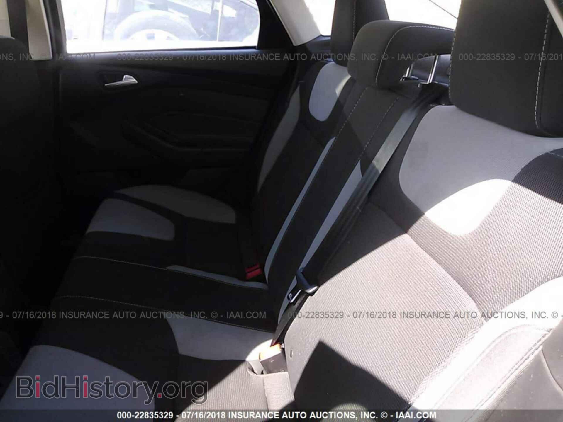 2012 Ford Focus - VIN: 1FAHP3F2XCL477553 - Photo 8