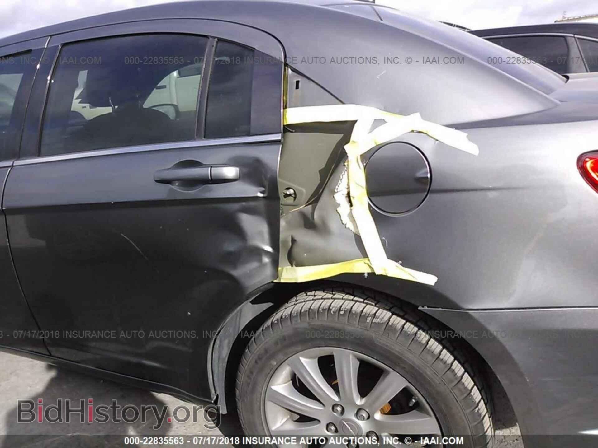 2013 Chrysler 200 - VIN: 1C3CCBBB3DN699796 - Photo 6