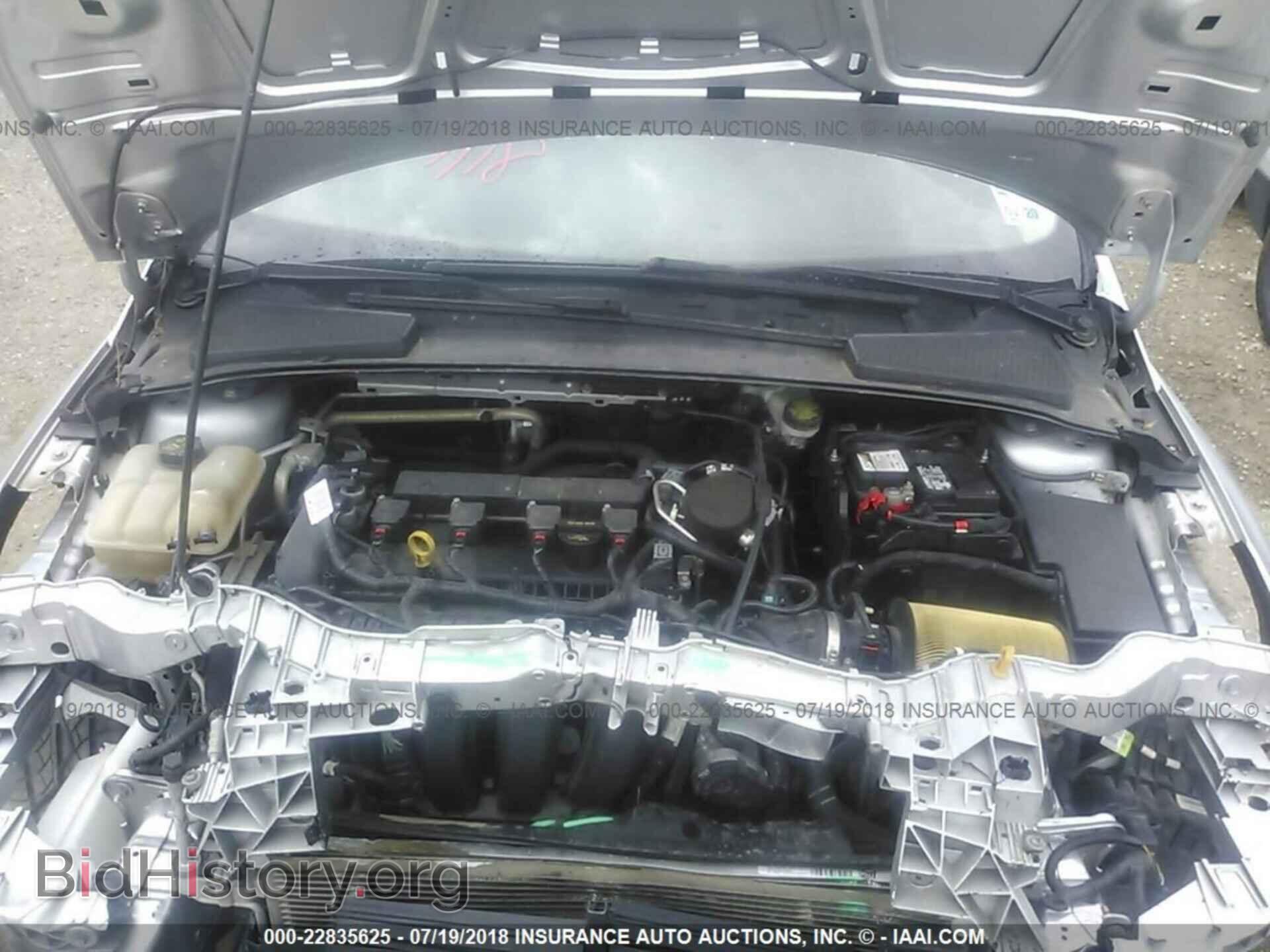 2014 Ford Focus - VIN: 1FADP3F27EL266084 - Photo 10