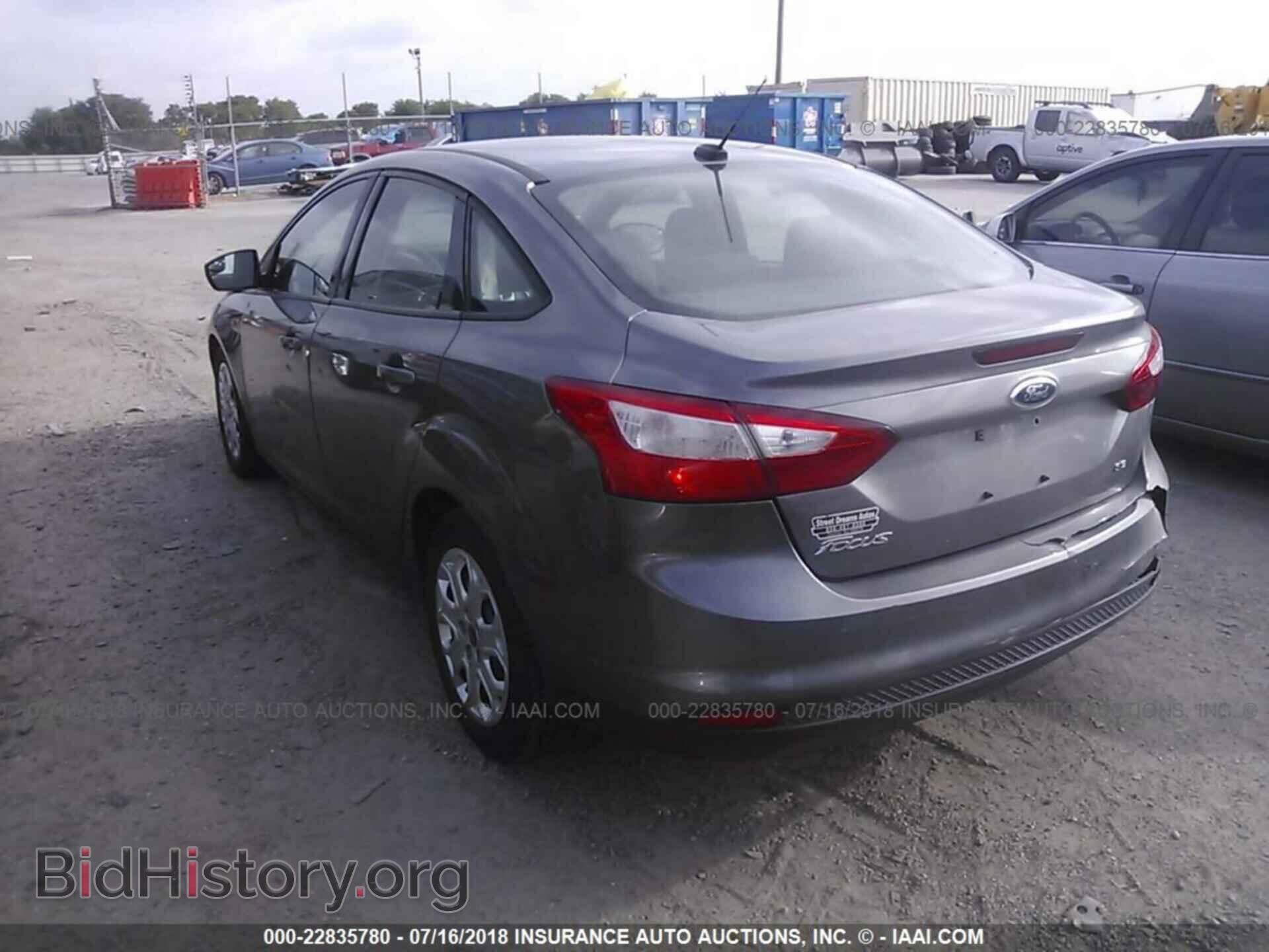 2012 Ford Focus - VIN: 1FAHP3F21CL156338 - Фото 3