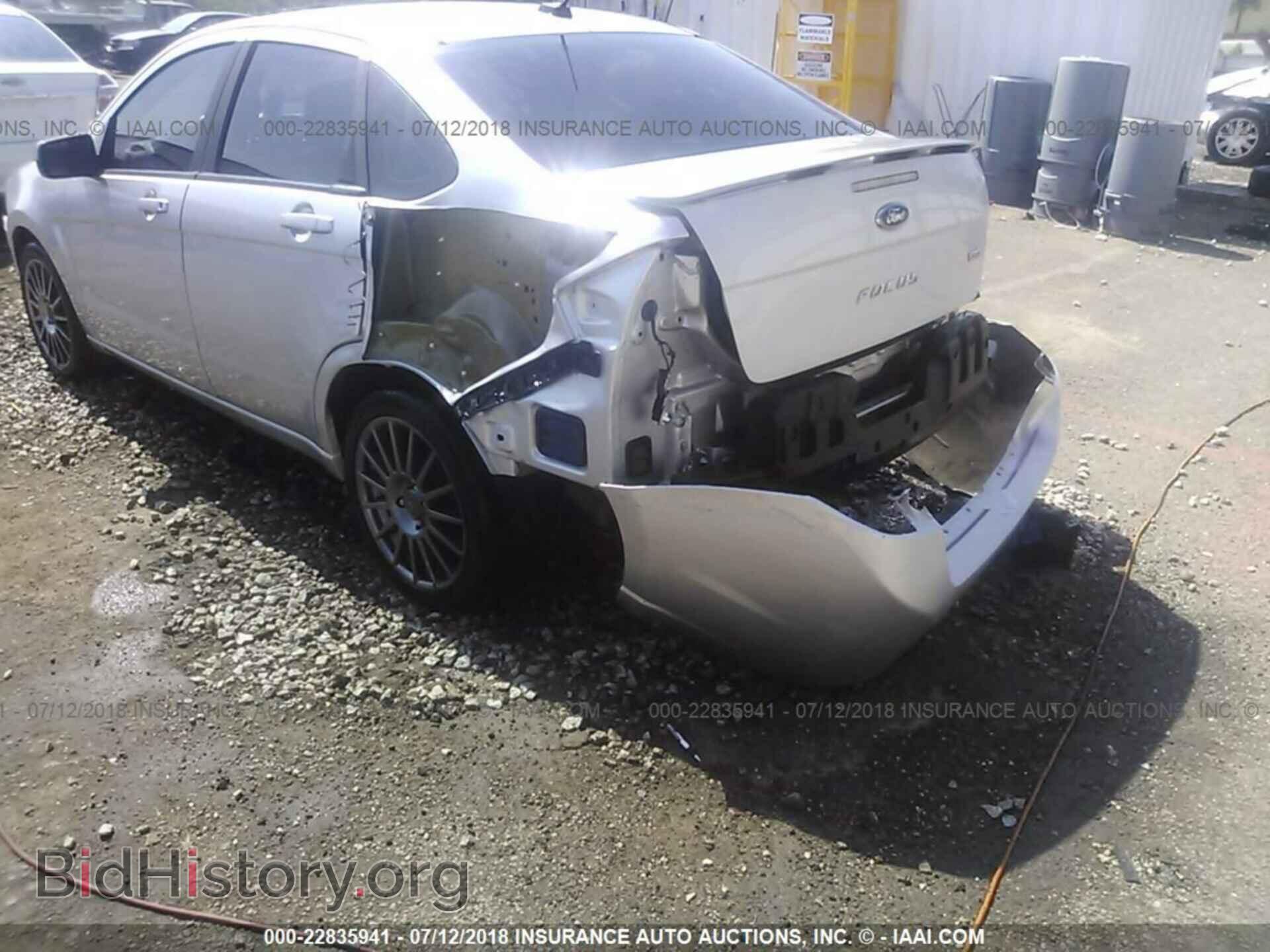 2011 Ford Focus - VIN: 1FAHP3GN4BW122058 - Фото 6