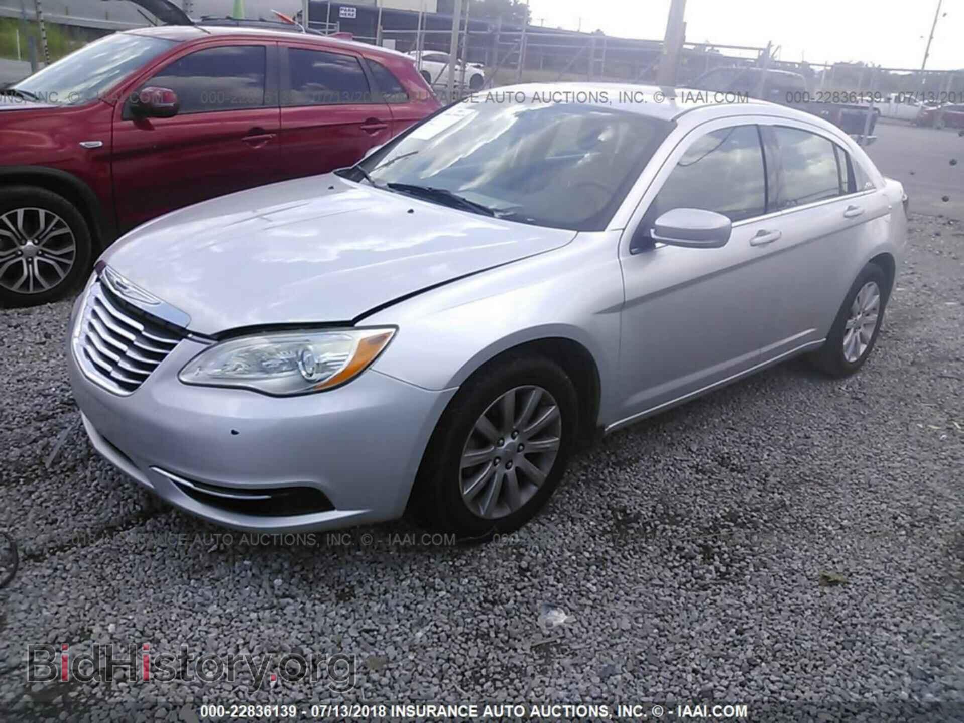 2011 Chrysler 200 - VIN: 1C3BC1FB9BN511618 - Photo 2