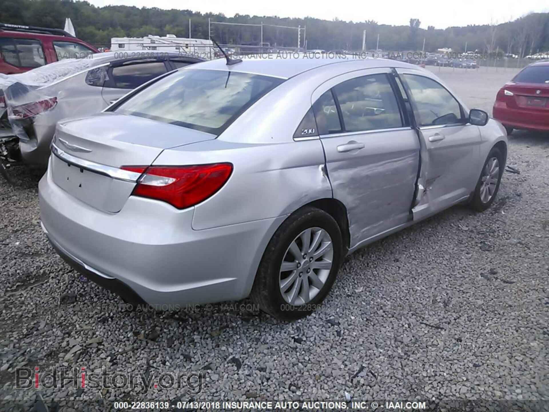 2011 Chrysler 200 - VIN: 1C3BC1FB9BN511618 - Photo 4