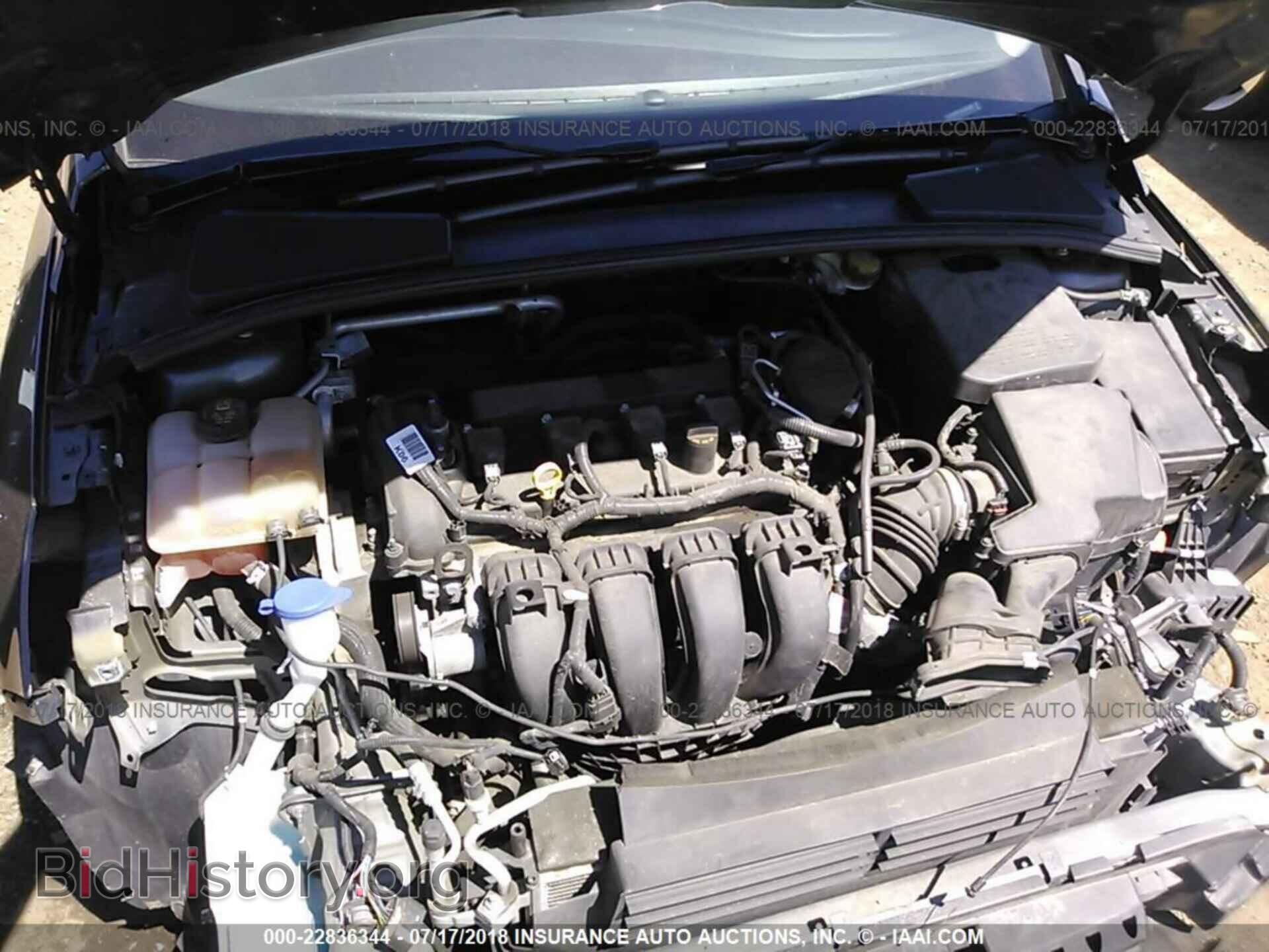 2016 Ford Focus - VIN: 1FADP3F21GL243323 - Фото 10