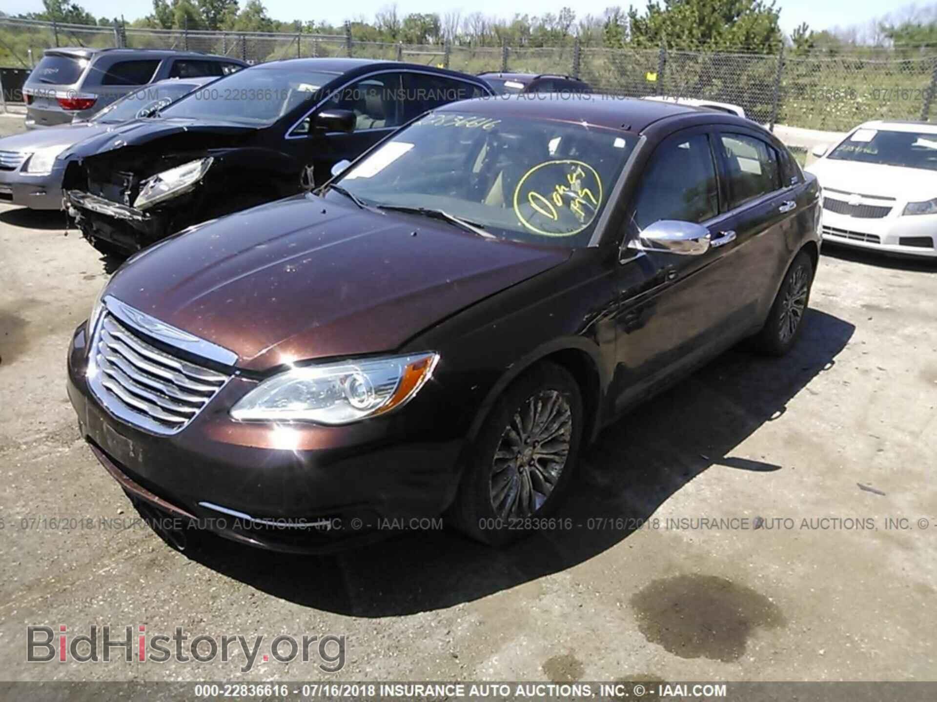 2013 Chrysler 200 - VIN: 1C3CCBCG0DN503467 - Photo 2
