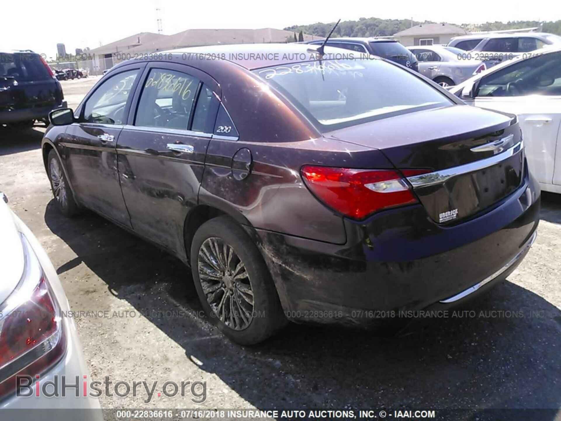 2013 Chrysler 200 - VIN: 1C3CCBCG0DN503467 - Photo 3