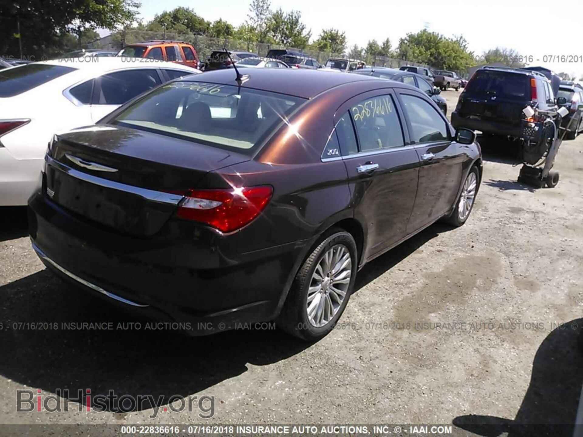 2013 Chrysler 200 - VIN: 1C3CCBCG0DN503467 - Photo 4