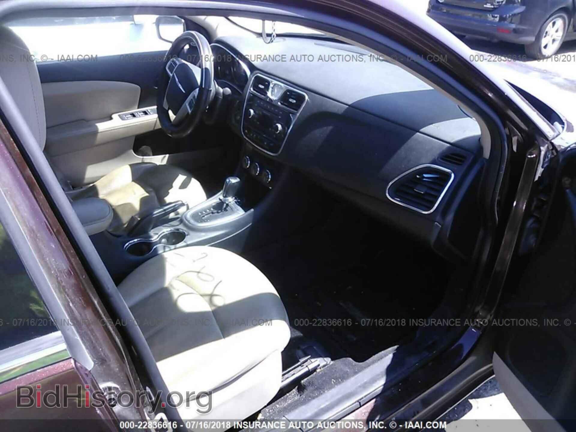 2013 Chrysler 200 - VIN: 1C3CCBCG0DN503467 - Photo 5