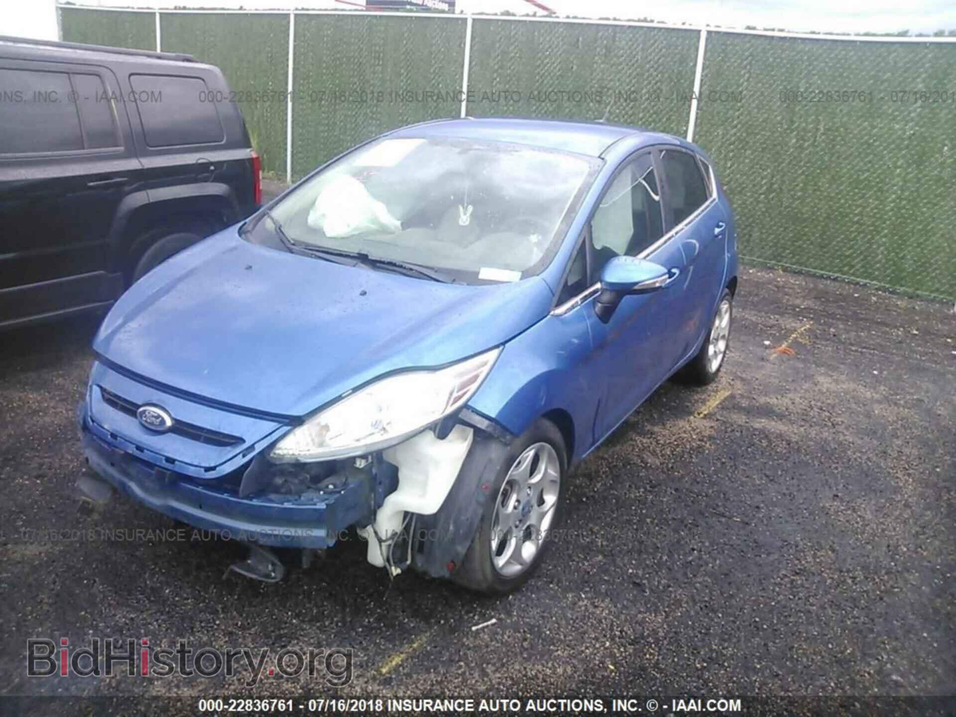 2011 Ford Fiesta - VIN: 3FADP4FJ4BM156830 - Фото 2