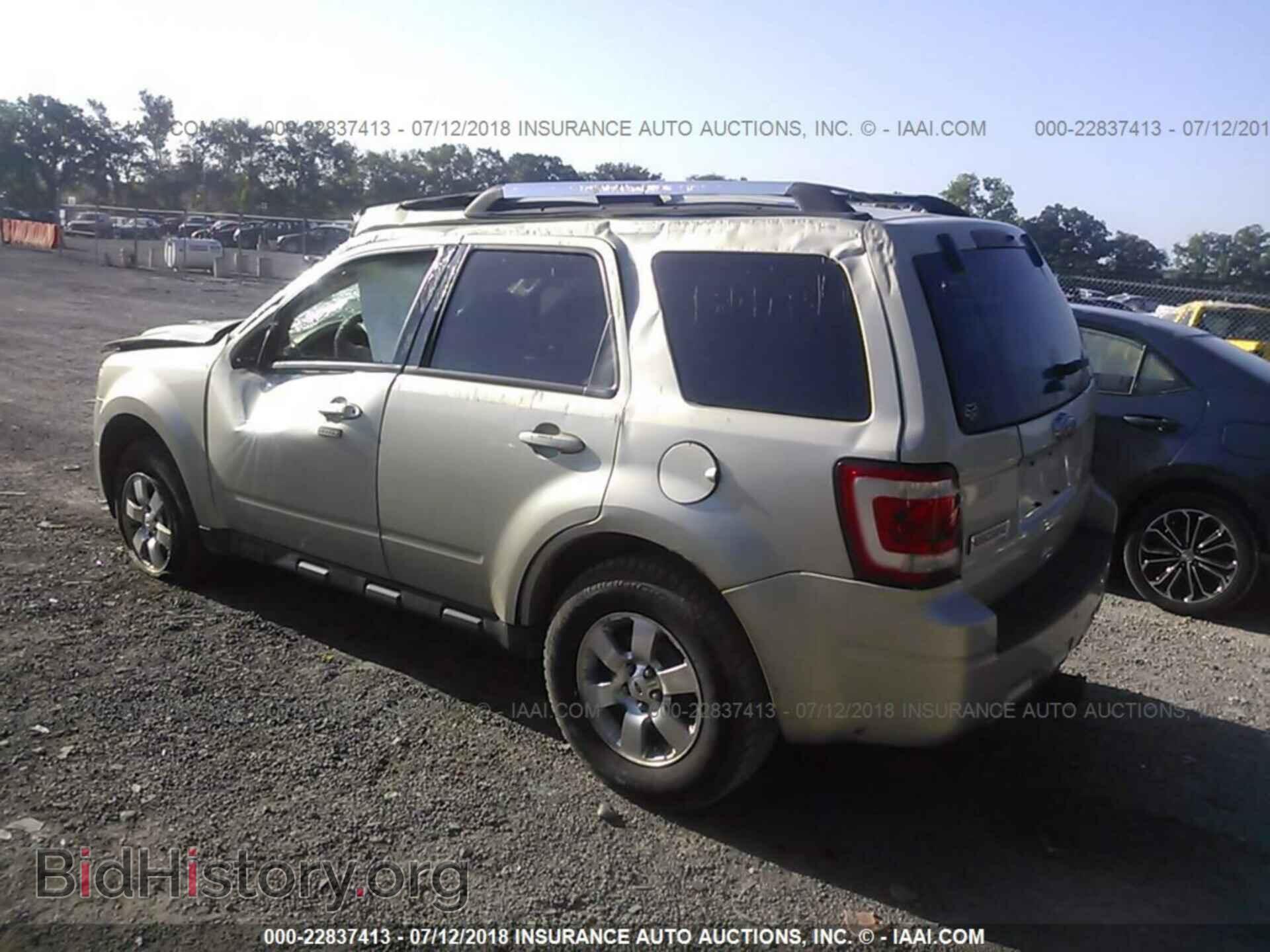 2011 Ford Escape - VIN: 1FMCU0E78BKA97278 - Фото 3