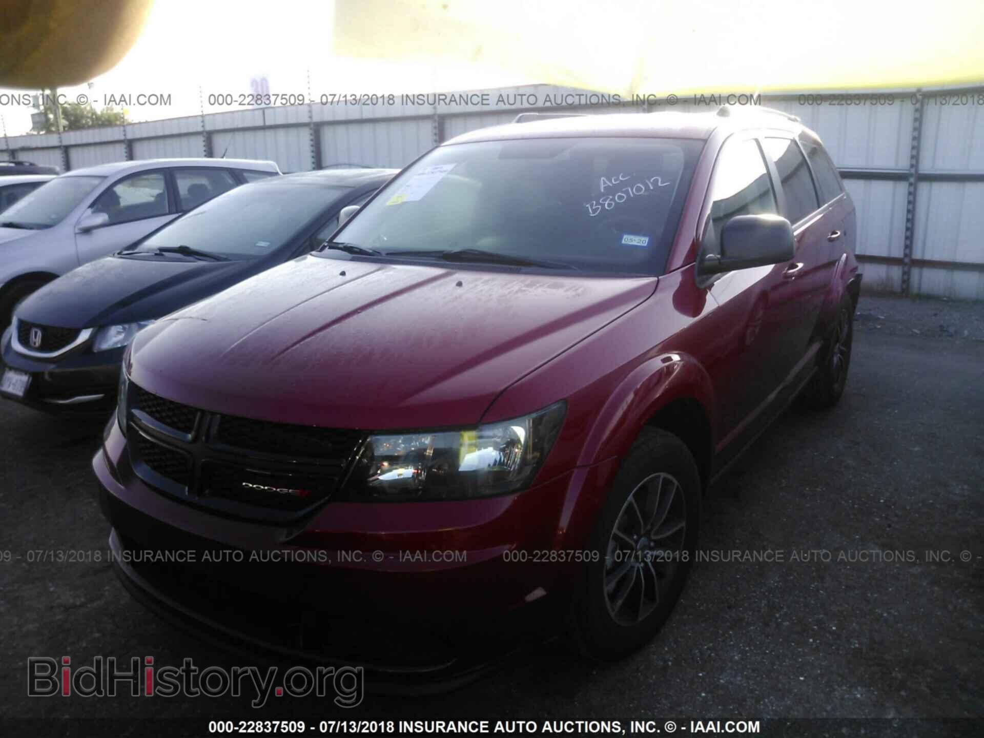 2018 Dodge Journey - VIN: 3C4PDCAB8JT242575 - Фото 2