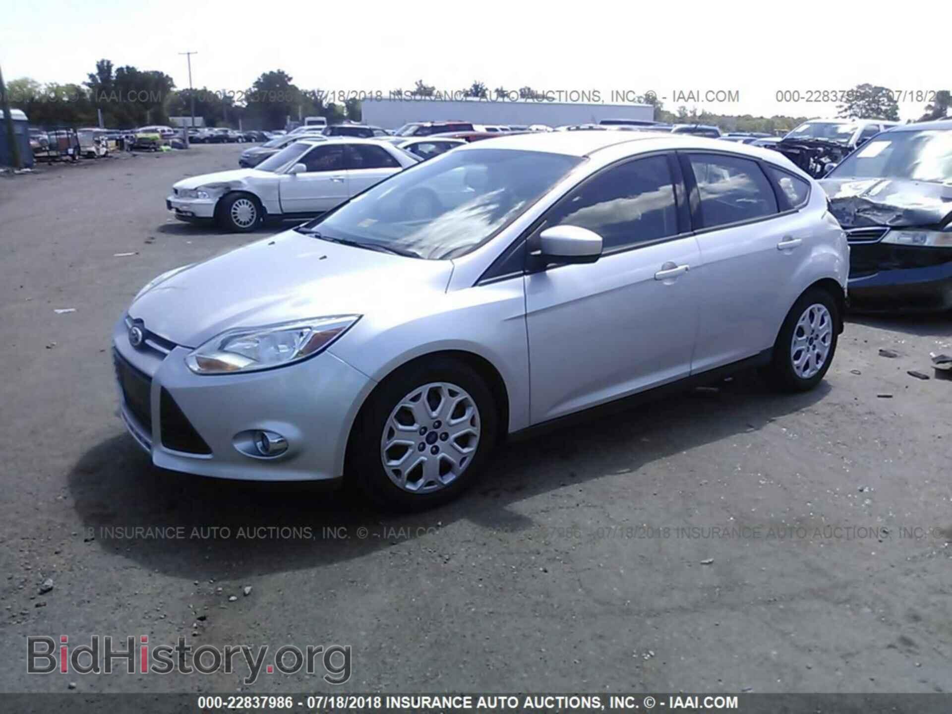 2012 Ford Focus - VIN: 1FAHP3K21CL337509 - Photo 2