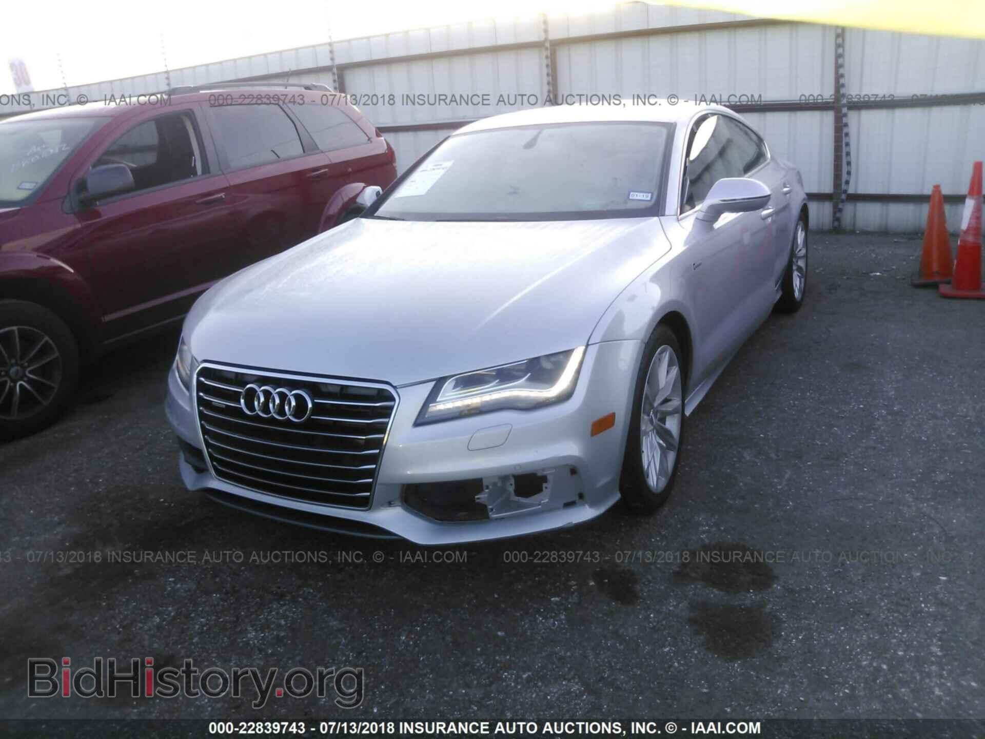 2012 Audi A7 - VIN: WAUSGAFC9CN004628 - Фото 2