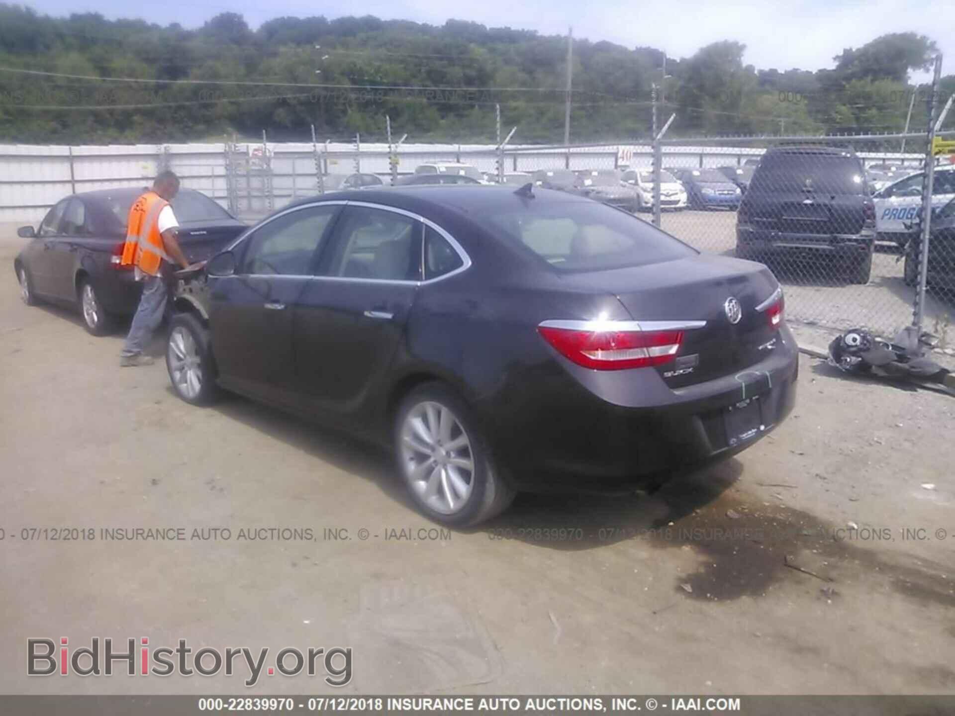 2014 Buick Verano - VIN: 1G4PP5SK4E4119042 - Photo 3