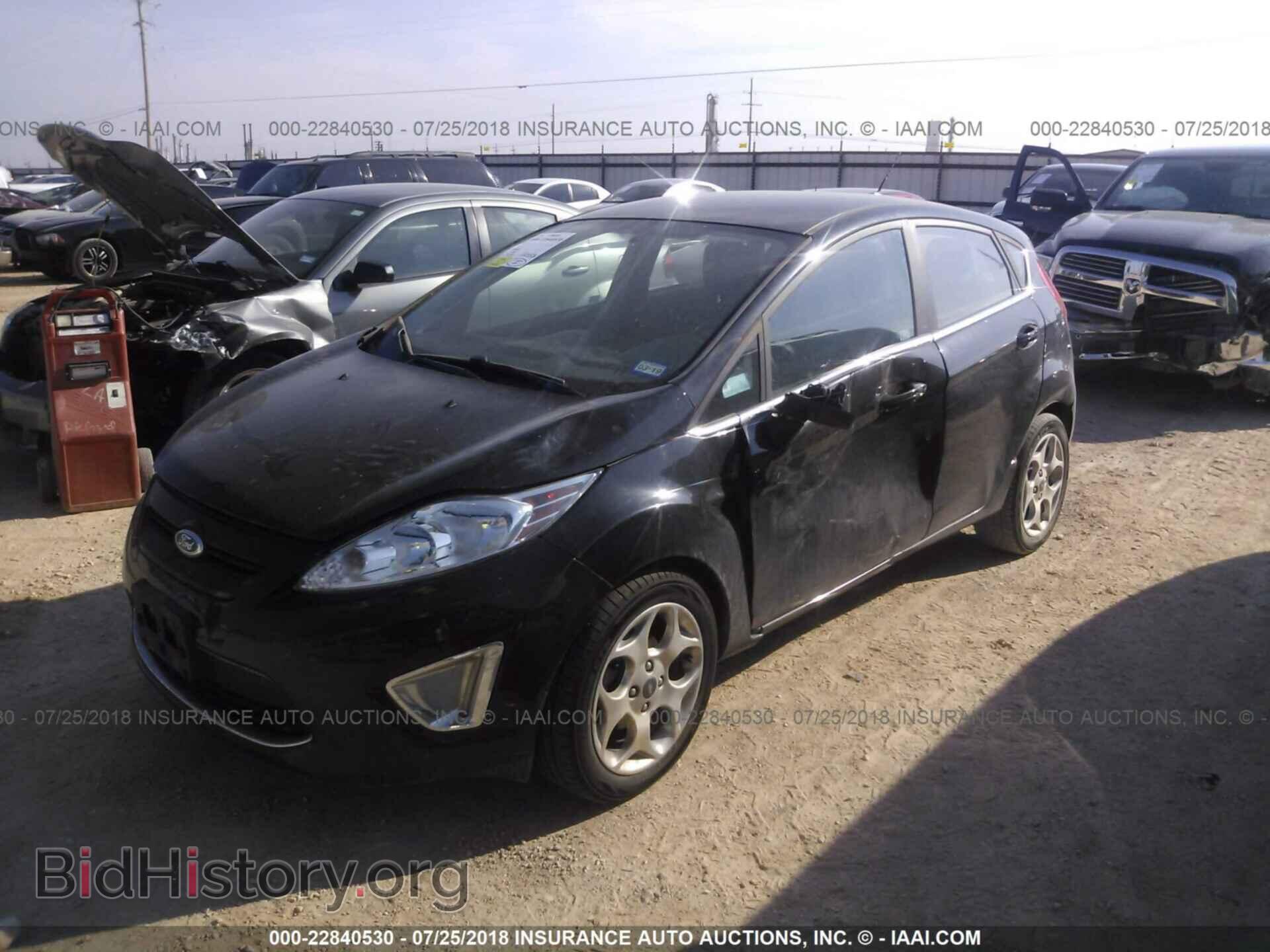 2011 Ford Fiesta - VIN: 3FADP4FJ2BM170967 - Фото 2