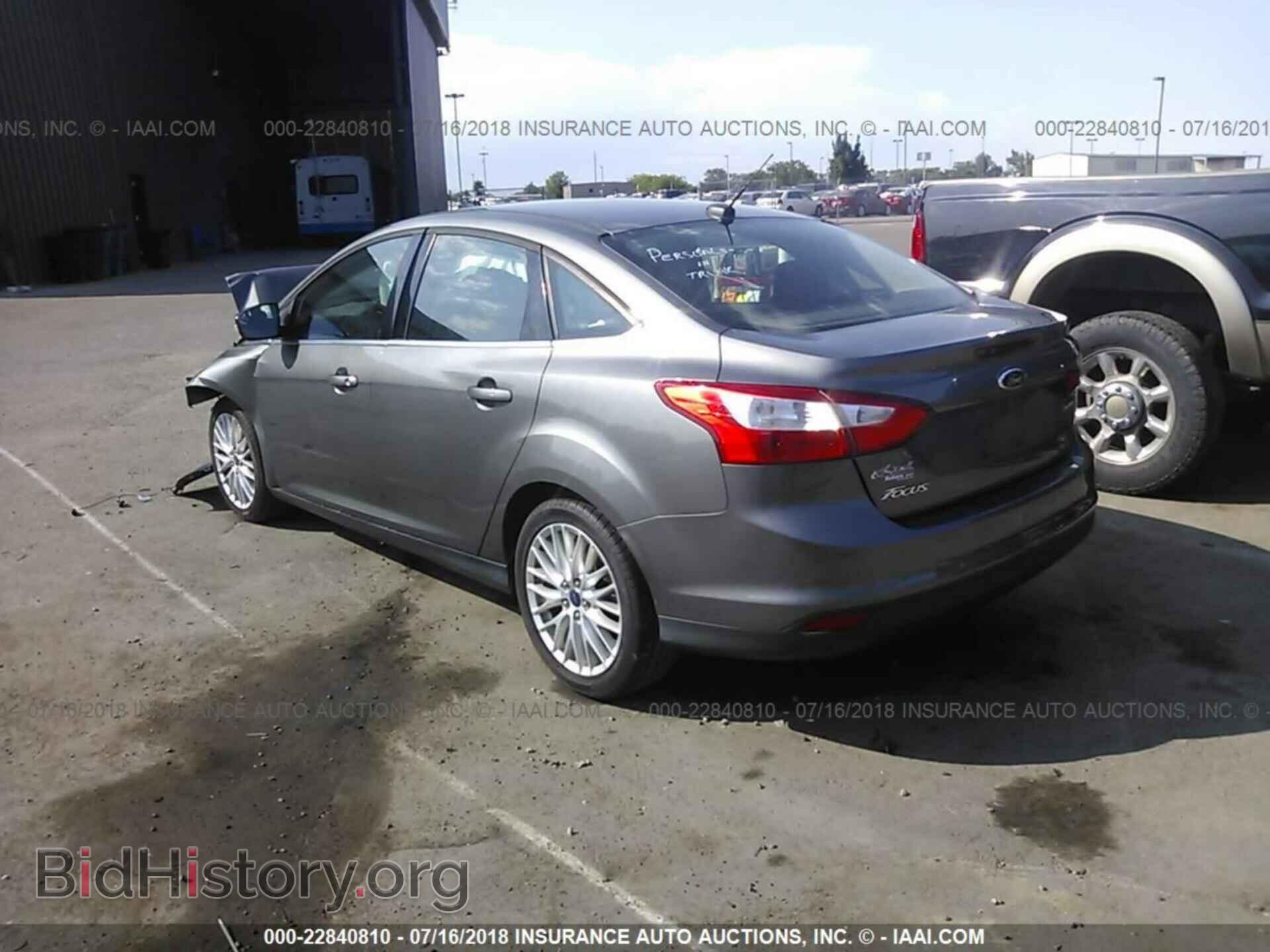 2012 Ford Focus - VIN: 1FAHP3H22CL393787 - Photo 3