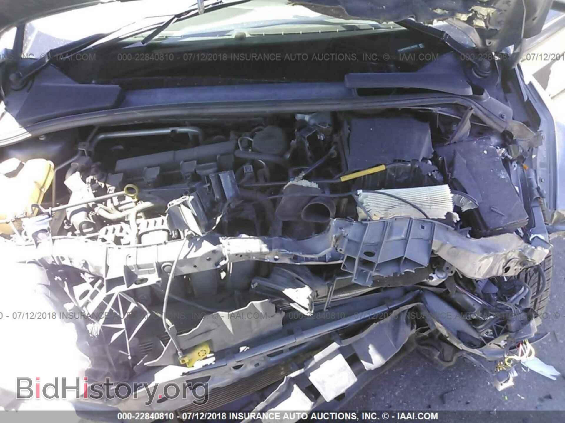 2012 Ford Focus - VIN: 1FAHP3H22CL393787 - Photo 10