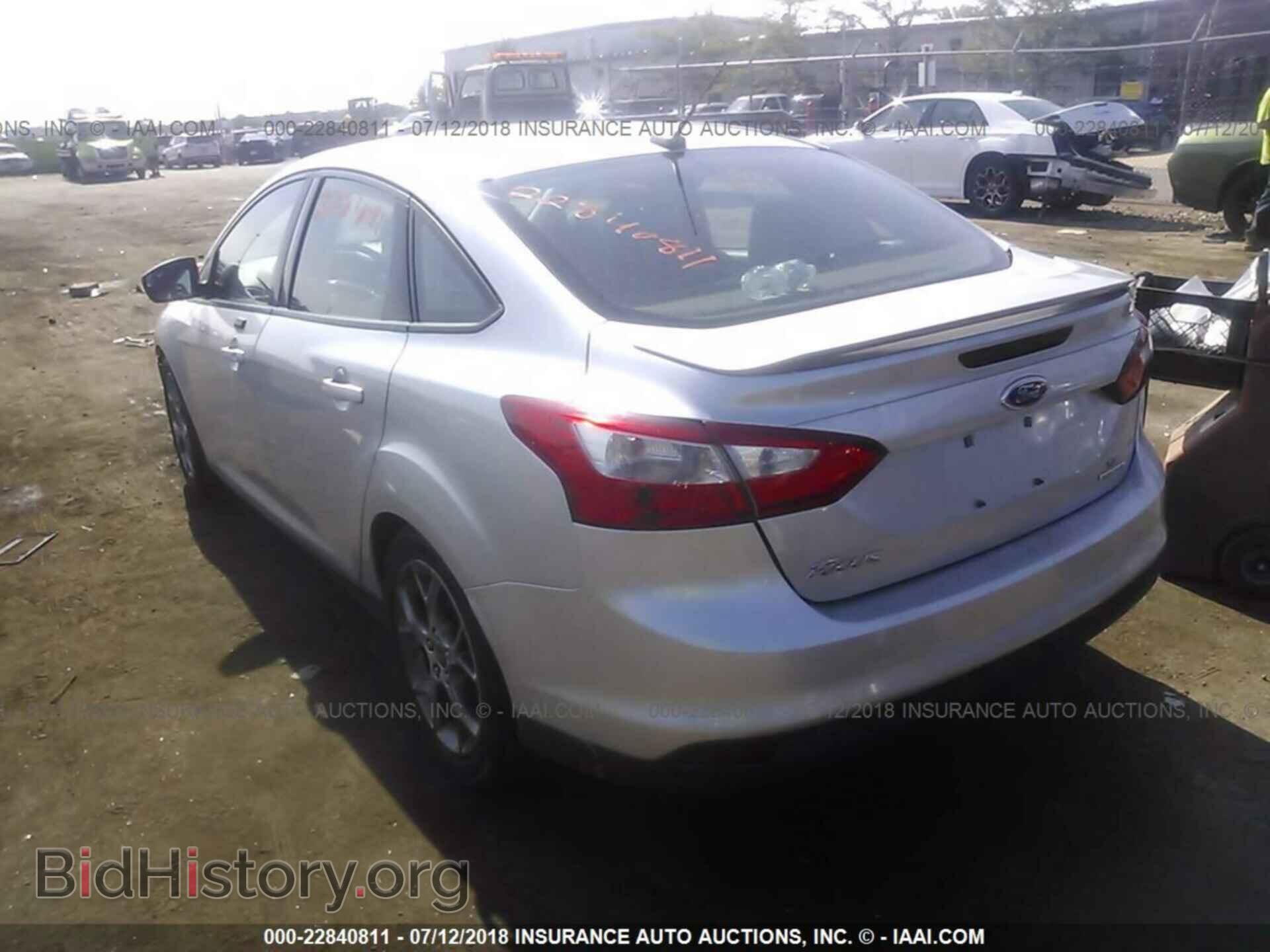 2014 Ford Focus - VIN: 1FADP3F28EL129736 - Фото 3