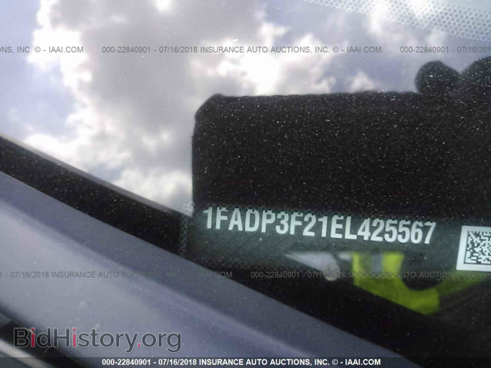 2014 Ford Focus - VIN: 1FADP3F21EL425567 - Photo 9