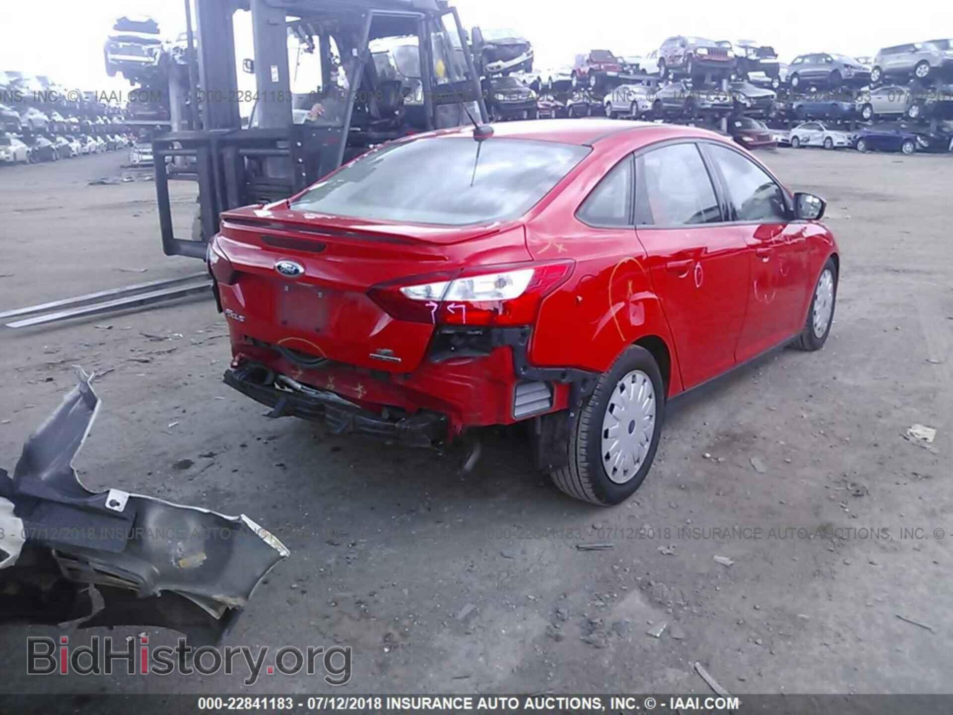 2013 Ford Focus - VIN: 1FADP3F23DL182584 - Photo 4