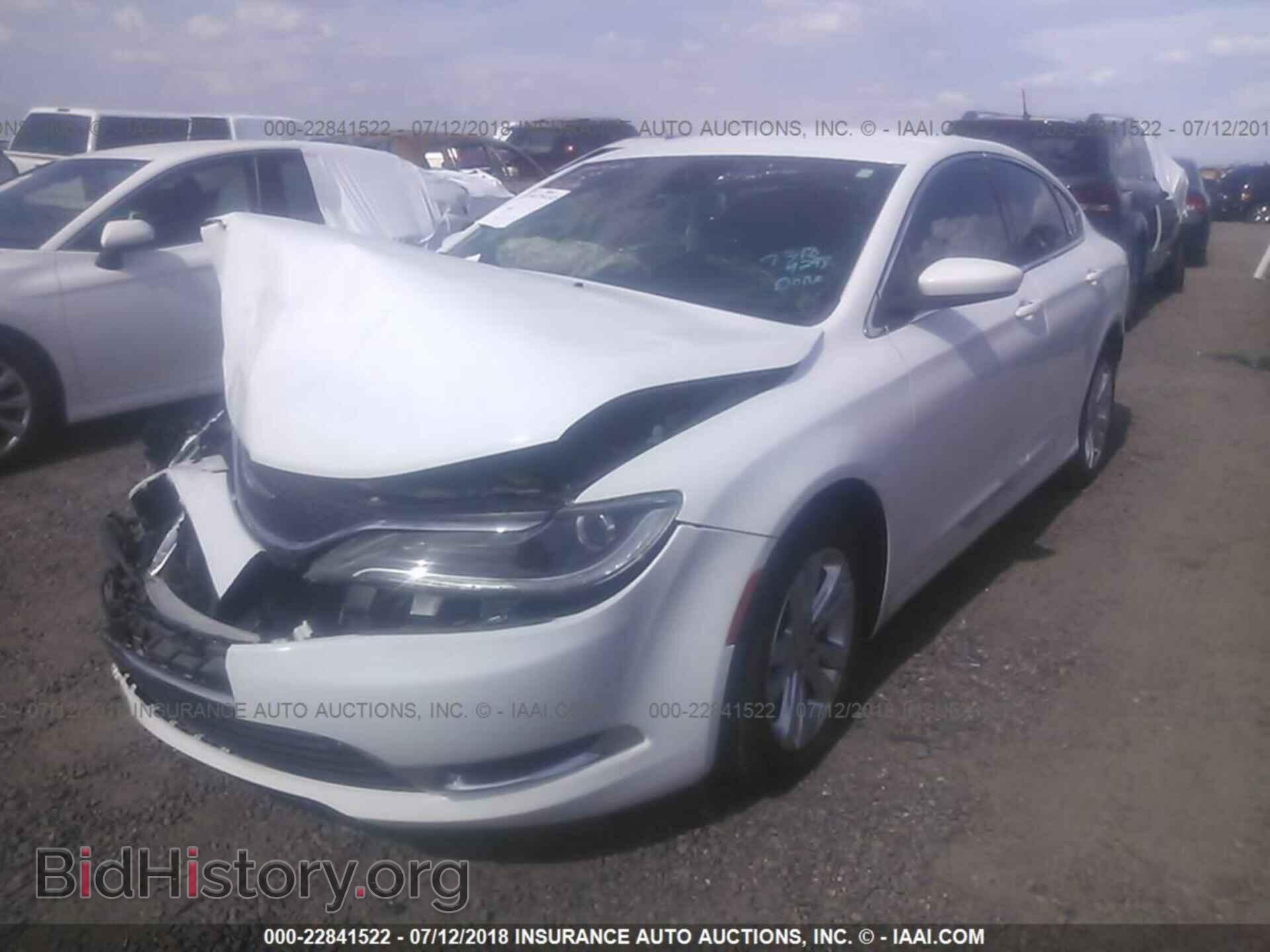2015 Chrysler 200 - VIN: 1C3CCCAB2FN685642 - Photo 2