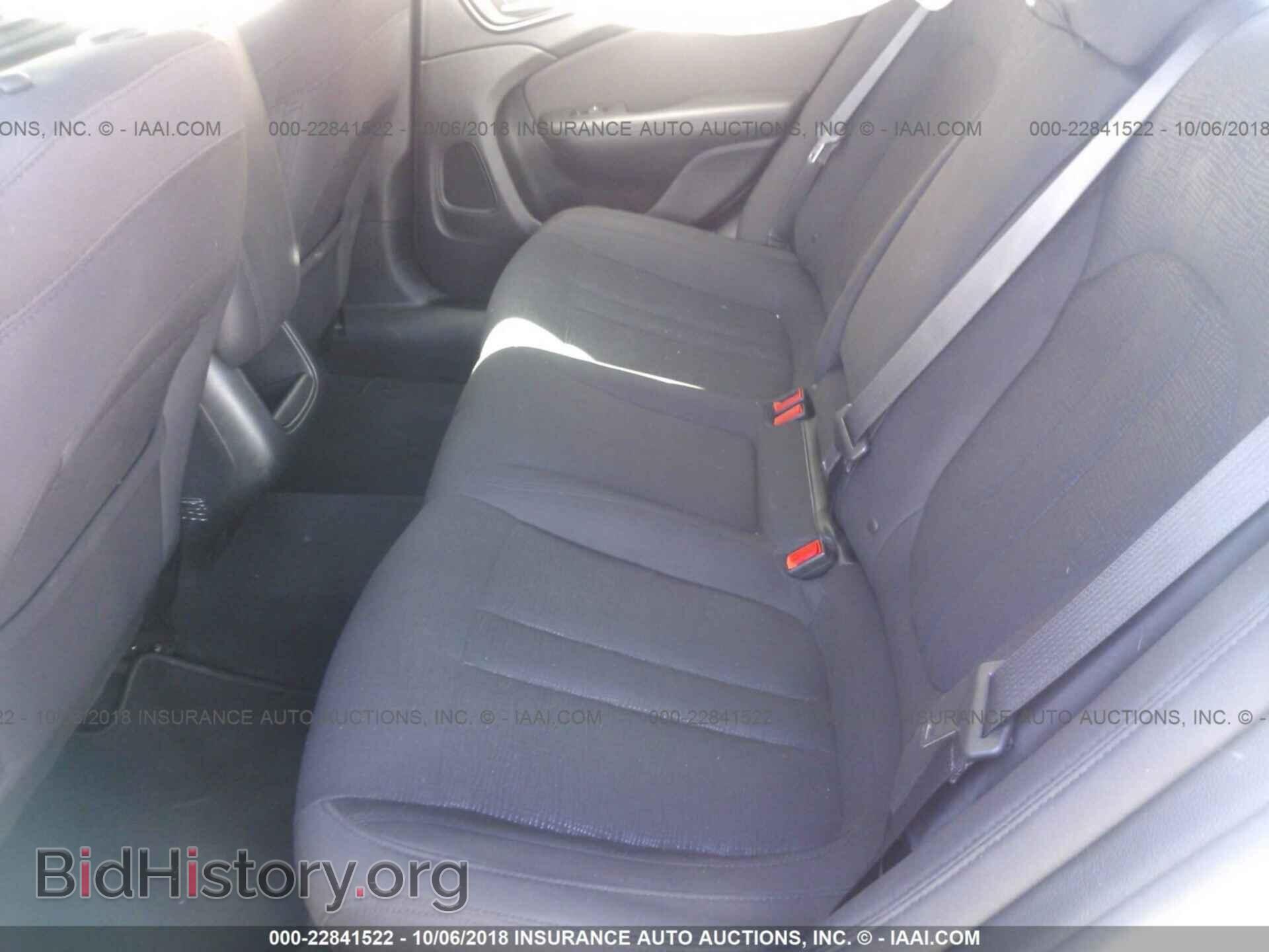 2015 Chrysler 200 - VIN: 1C3CCCAB2FN685642 - Photo 8