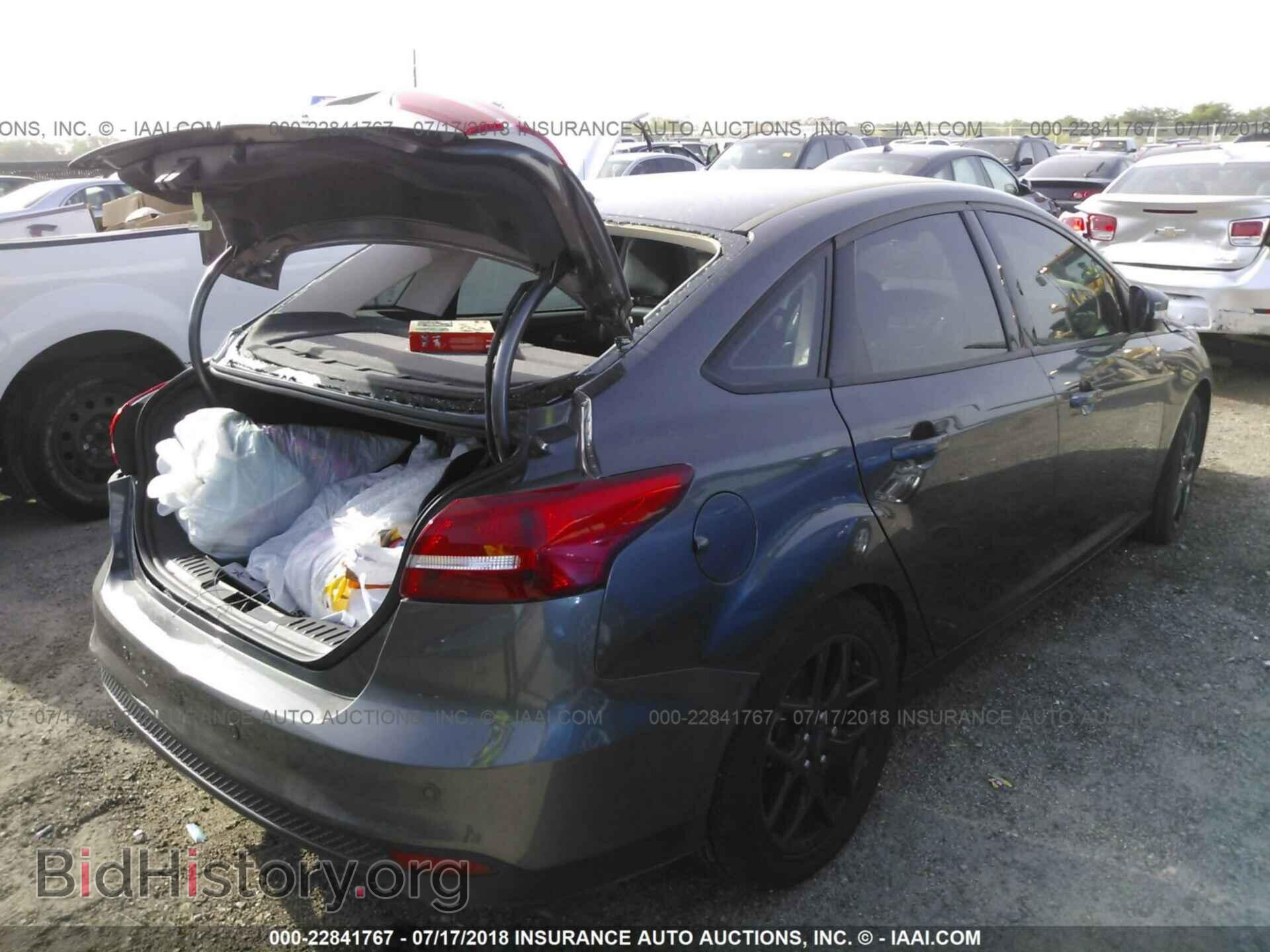 2016 Ford Focus - VIN: 1FADP3F26GL406807 - Фото 4