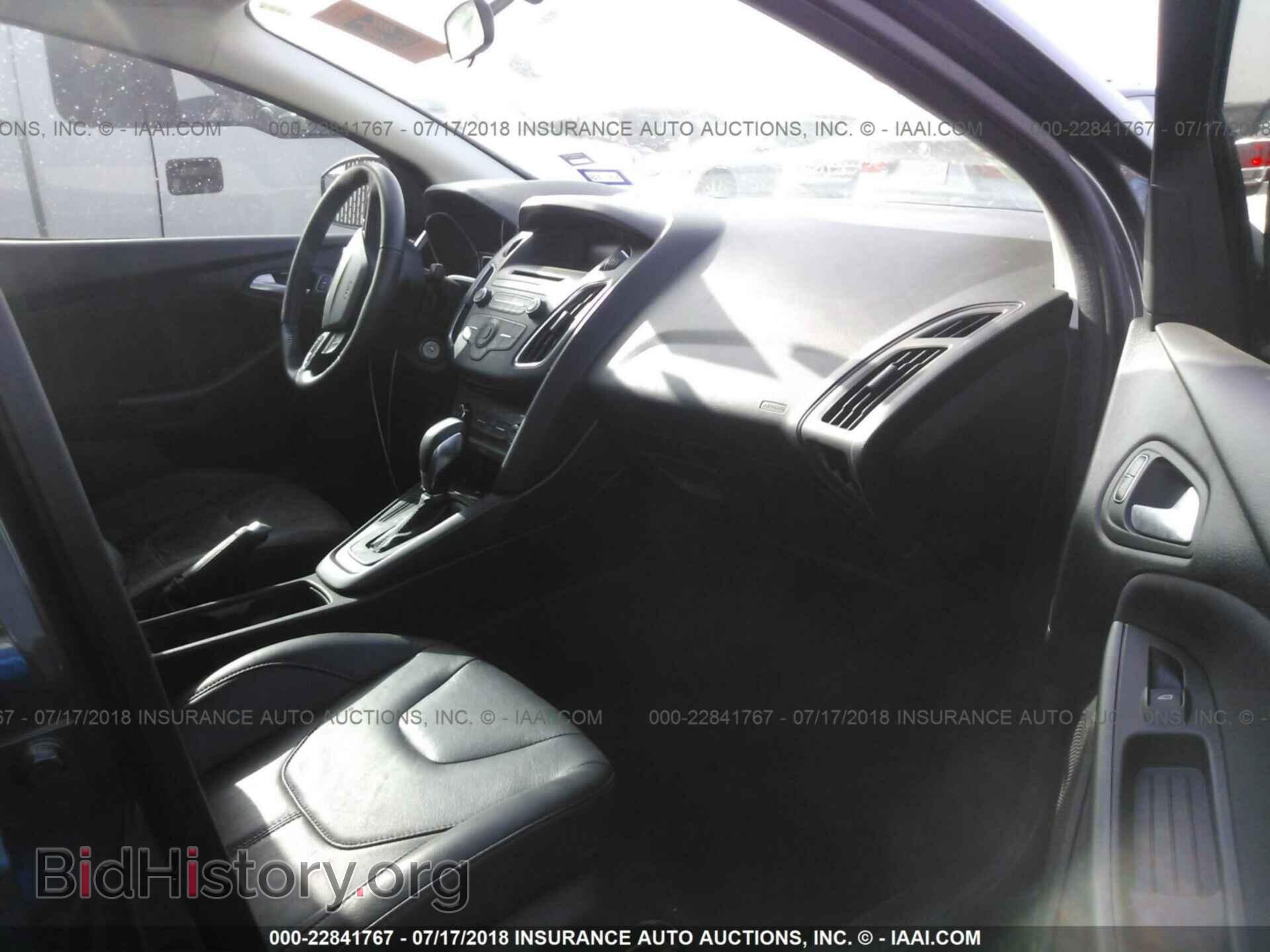 2016 Ford Focus - VIN: 1FADP3F26GL406807 - Фото 5