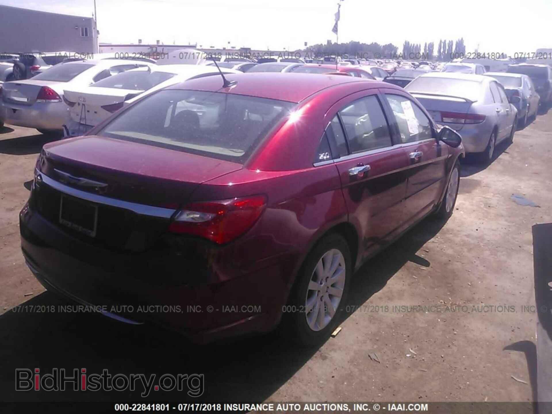 2013 Chrysler 200 - VIN: 1C3CCBCG4DN567690 - Photo 4