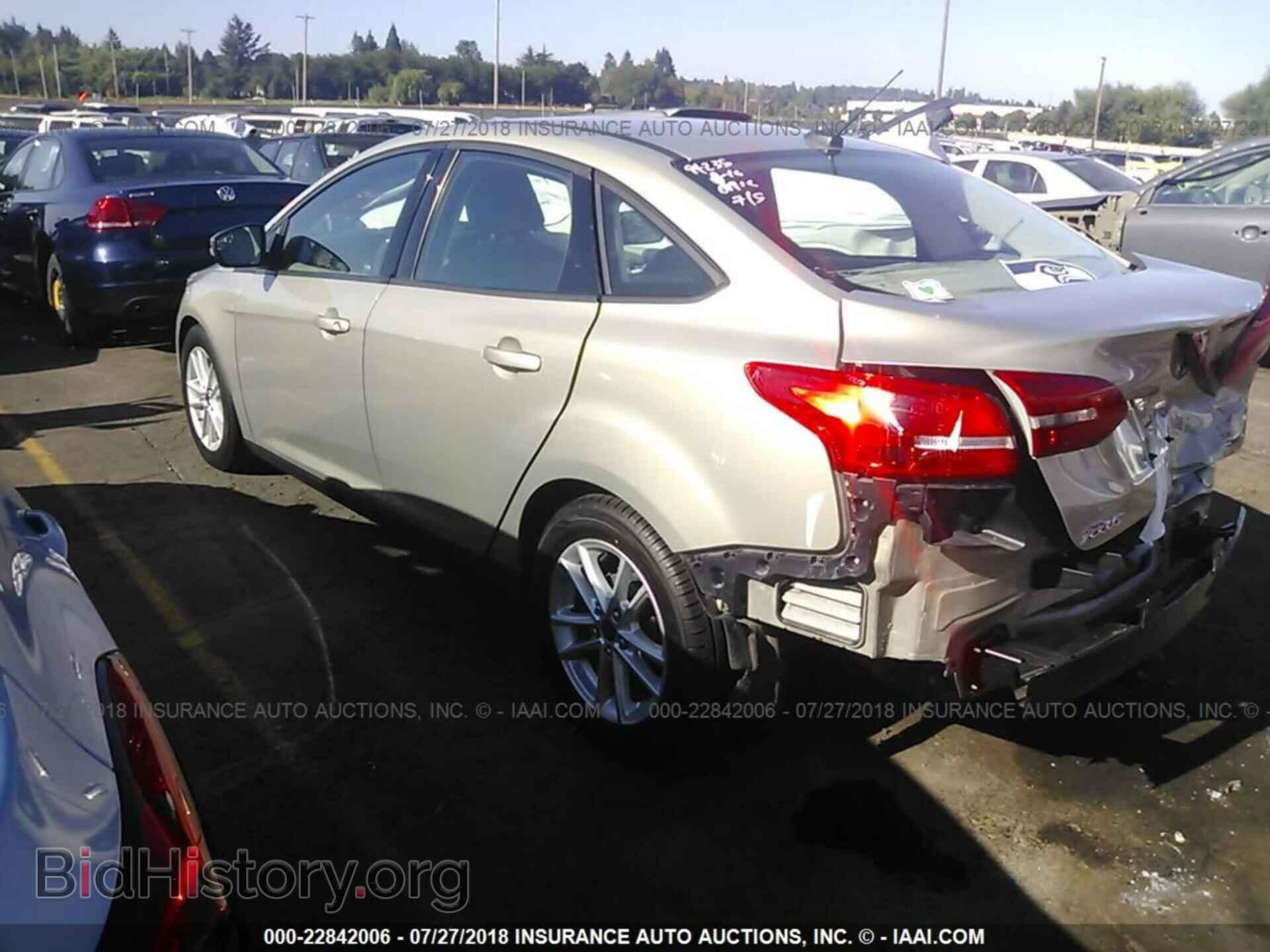 2016 Ford Focus - VIN: 1FADP3F29GL283620 - Фото 3