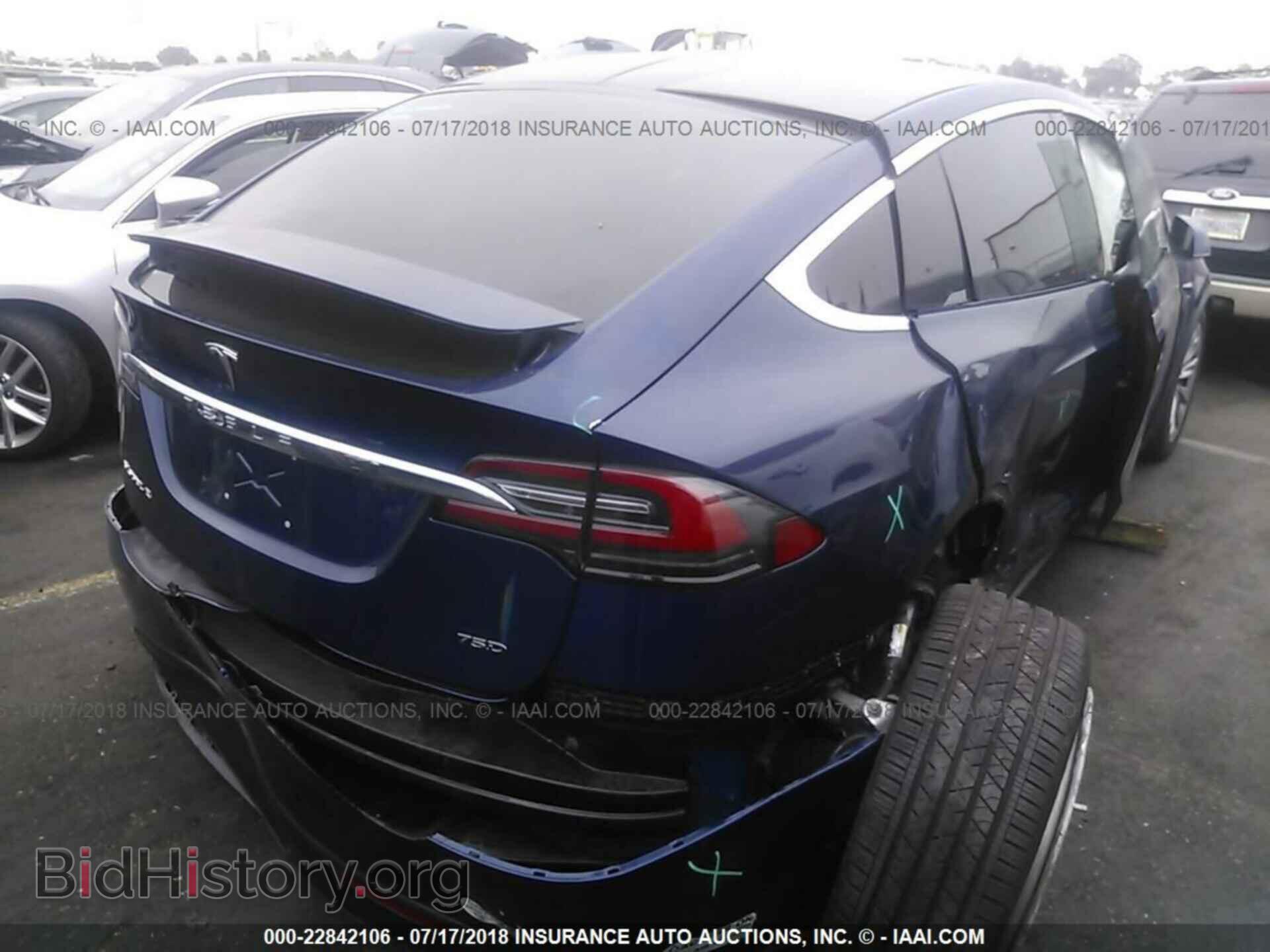 2017 Tesla Model x - VIN: 5YJXCBE24HF052031 - Photo 4