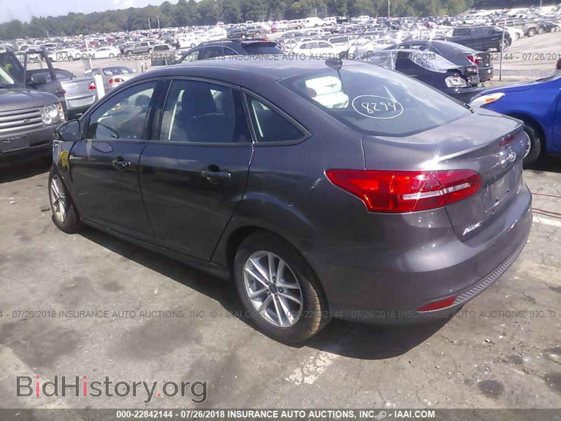 2016 Ford Focus - VIN: 1FADP3F23GL284293 - Фото 3
