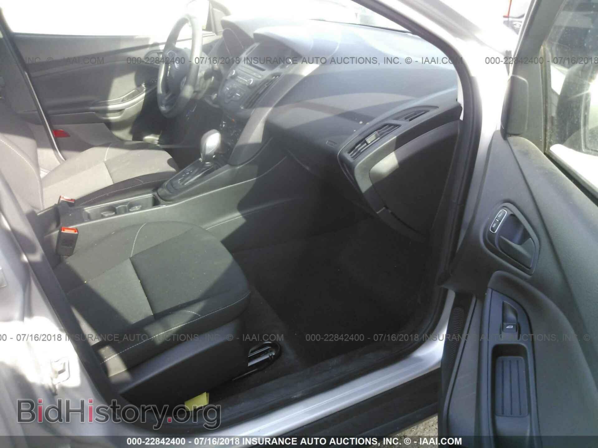 2016 Ford Focus - VIN: 1FADP3E2XGL245301 - Photo 5