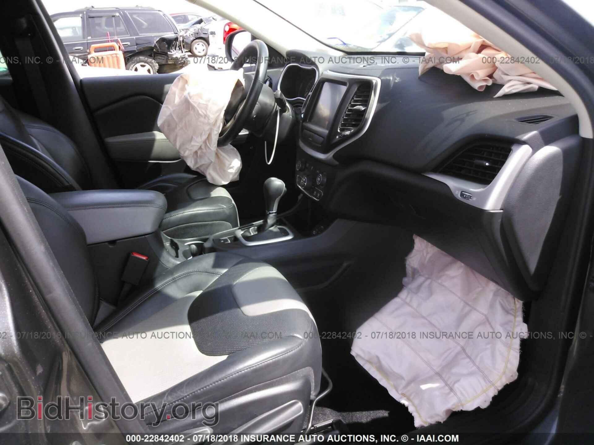 2014 Jeep Cherokee - VIN: 1C4PJLDB4EW160217 - Photo 5