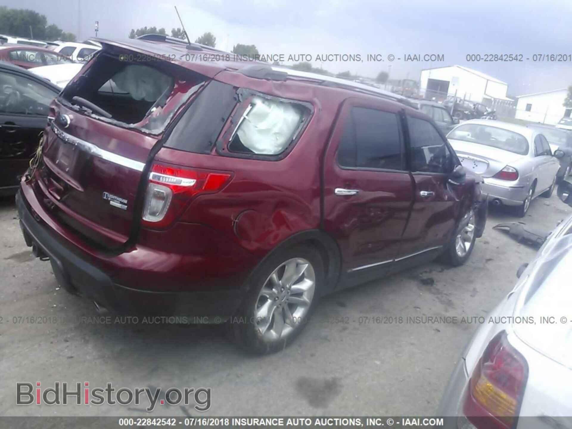 2014 Ford Explorer - VIN: 1FM5K8D83EGC06079 - Photo 4