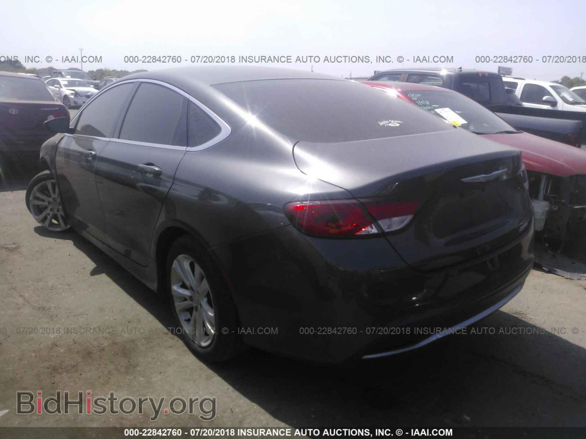 2015 Chrysler 200 - VIN: 1C3CCCAB3FN676559 - Photo 3
