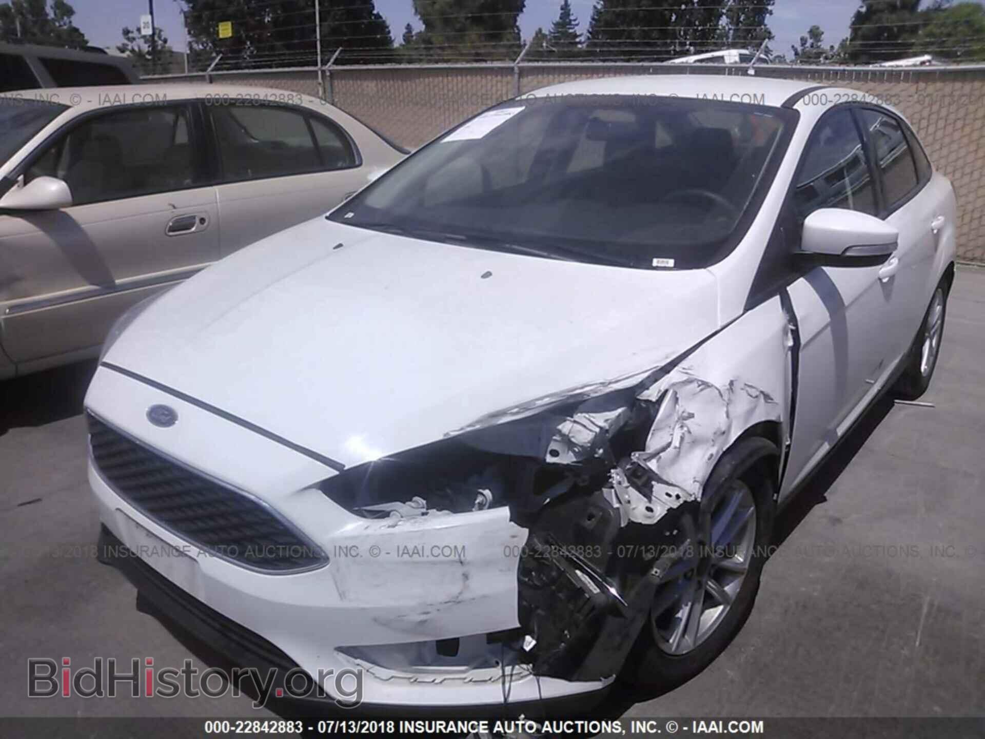 2016 Ford Focus - VIN: 1FADP3F23GL289767 - Фото 2
