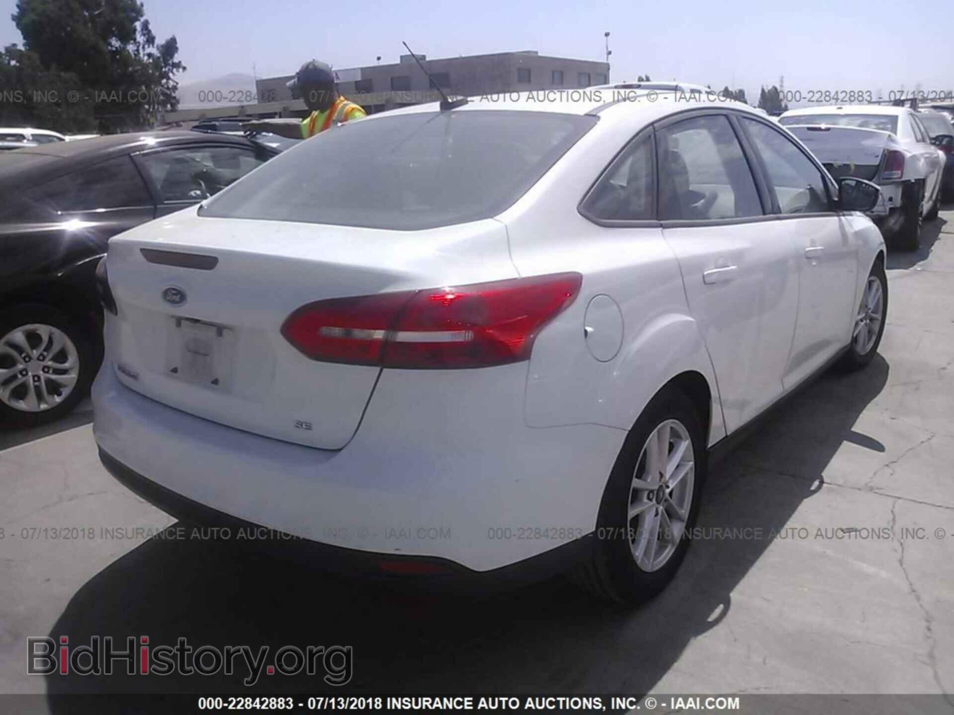 2016 Ford Focus - VIN: 1FADP3F23GL289767 - Фото 4