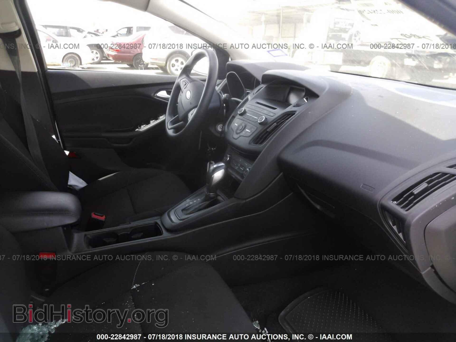 2016 Ford Focus - VIN: 1FADP3K21GL276733 - Фото 5