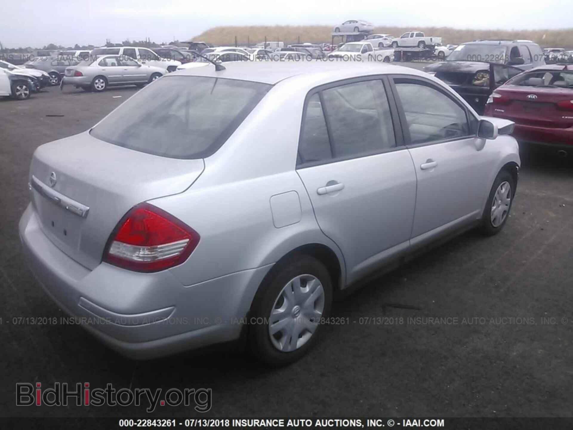 2011 Nissan Versa - VIN: 3N1BC1AP7BL444549 - Фото 4