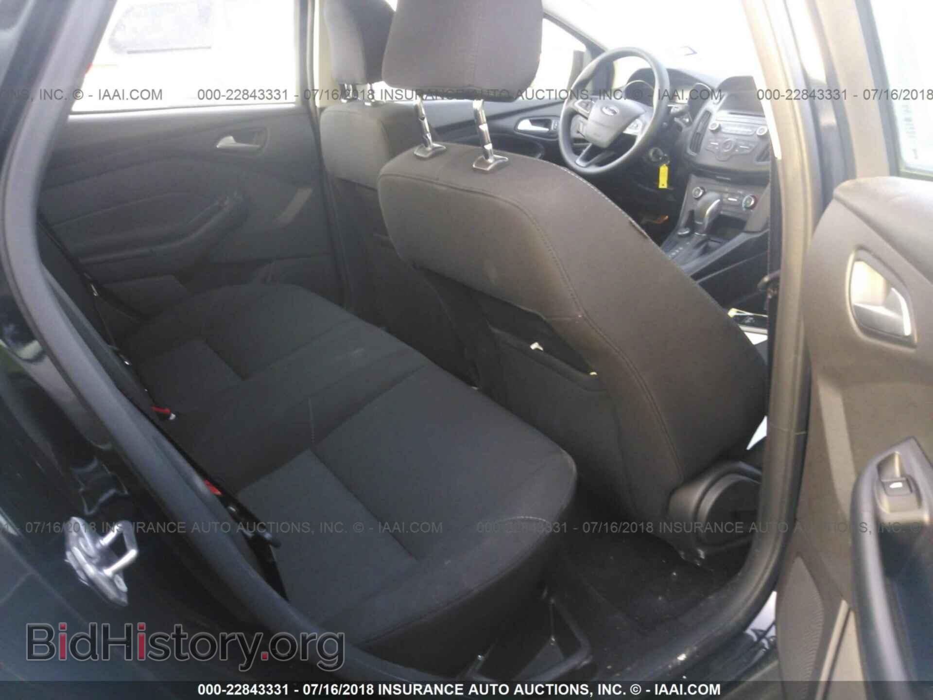 2017 Ford Focus - VIN: 1FADP3F28HL251713 - Photo 8