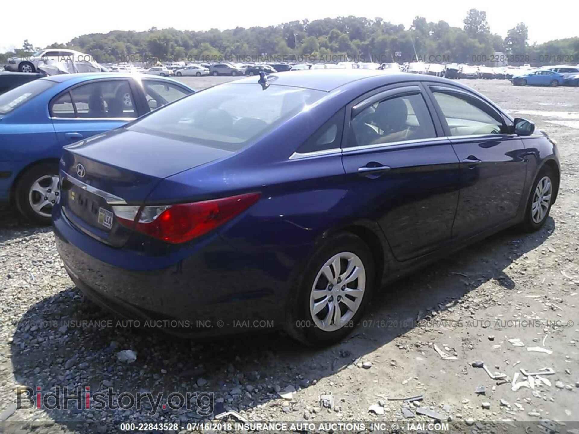 2012 Hyundai Sonata - VIN: 5NPEB4AC5CH367712 - Photo 4