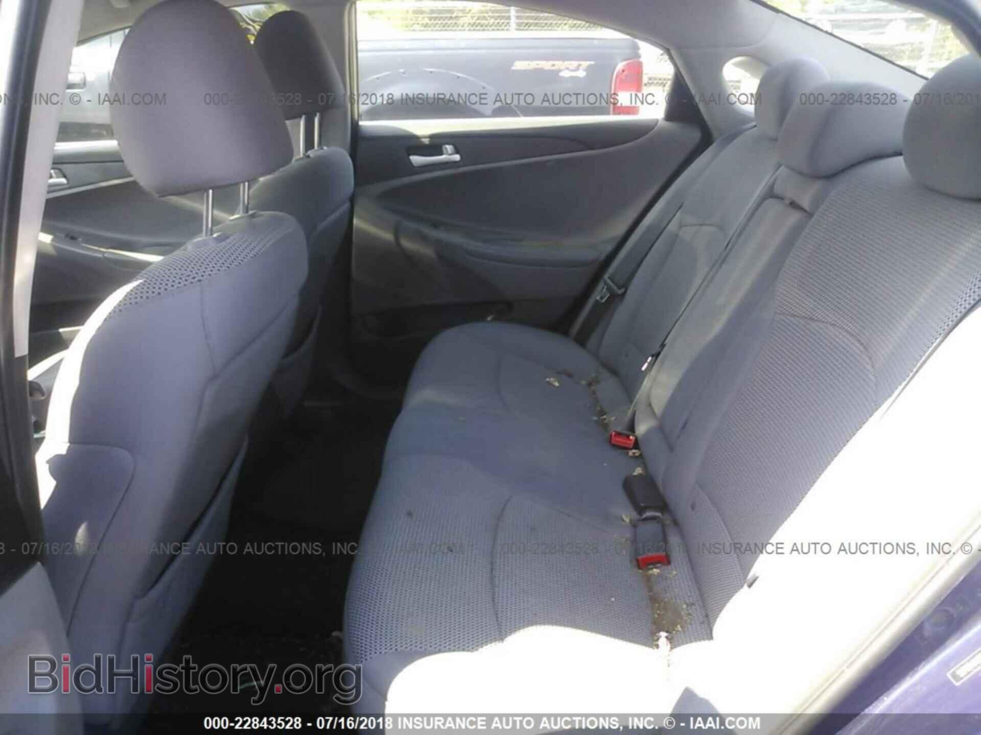 2012 Hyundai Sonata - VIN: 5NPEB4AC5CH367712 - Photo 8
