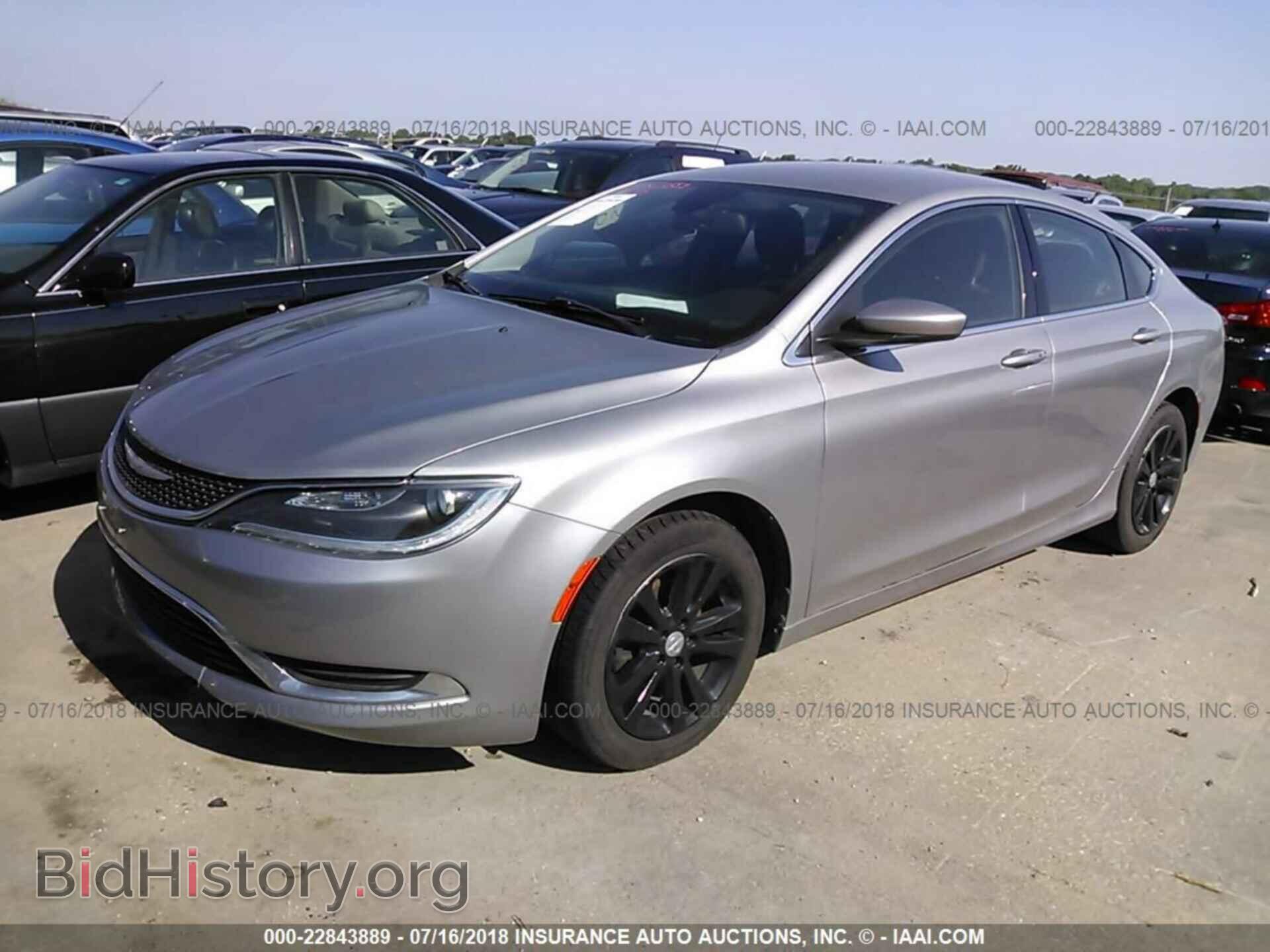 2015 Chrysler 200 - VIN: 1C3CCCAB2FN581622 - Photo 2
