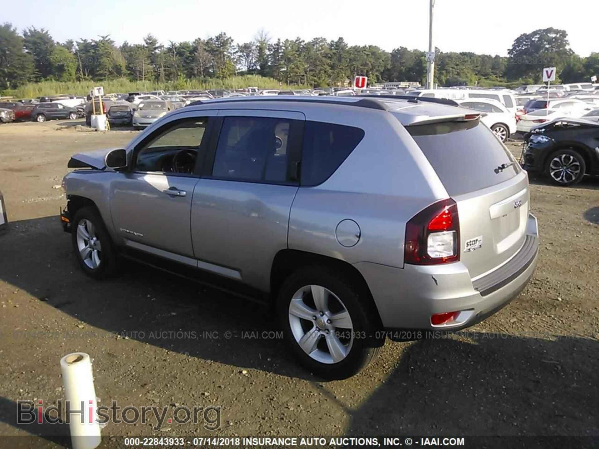 2014 Jeep Compass - VIN: 1C4NJDEB2ED766364 - Фото 3