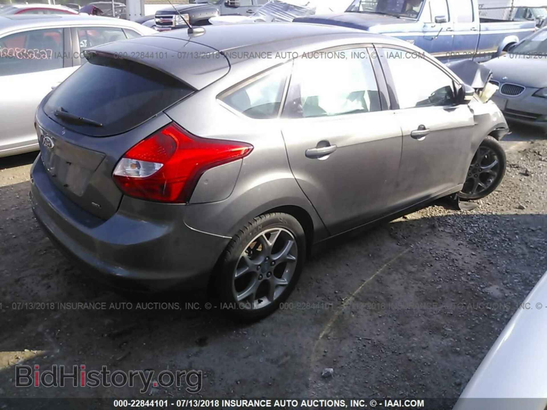 2012 Ford Focus - VIN: 1FAHP3M25CL442700 - Photo 4
