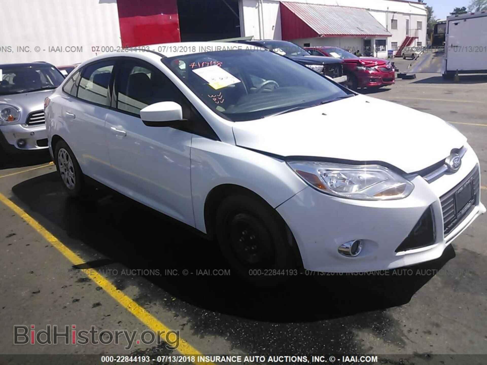 Photo 1FAHP3F26CL470874 - Ford Focus 2012