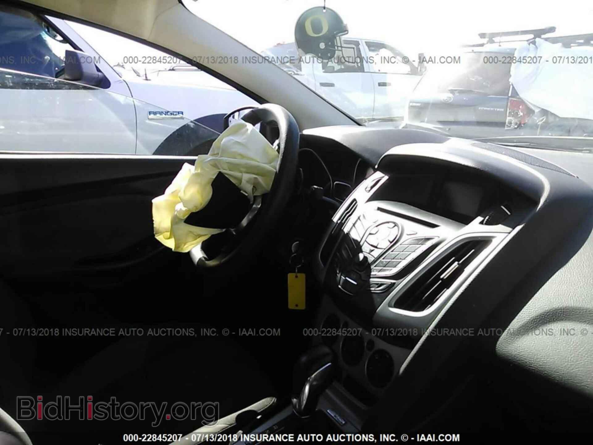 2012 Ford Focus - VIN: 1FAHP3F26CL155718 - Photo 5