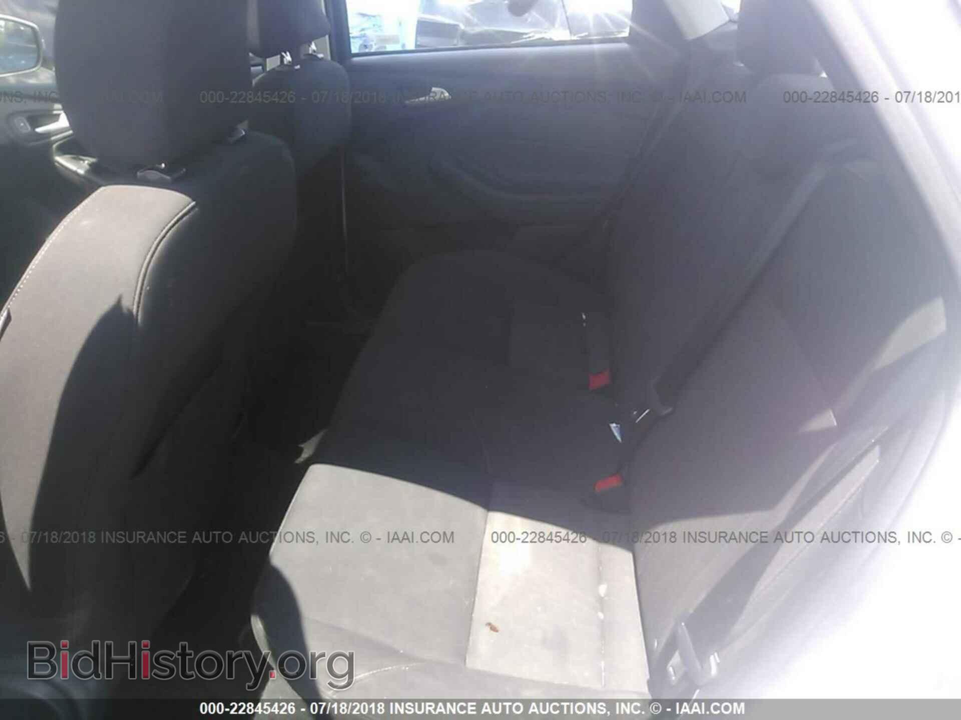 2015 Ford Focus - VIN: 1FADP3F27FL289253 - Photo 8